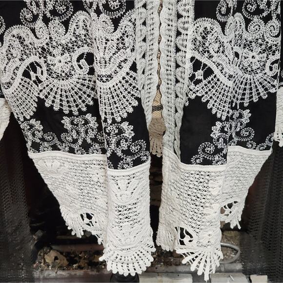 Solitaire Black And Cream Crocheted Lace Kimono Jacket Plus Size 2X New - Picture 6 of 8